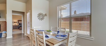 루바보까지 14 마일 - 울프포스 집과 마당!