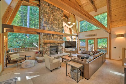 'wild Huckleberry Cabin' in Alpine: Fire Pit, Deck