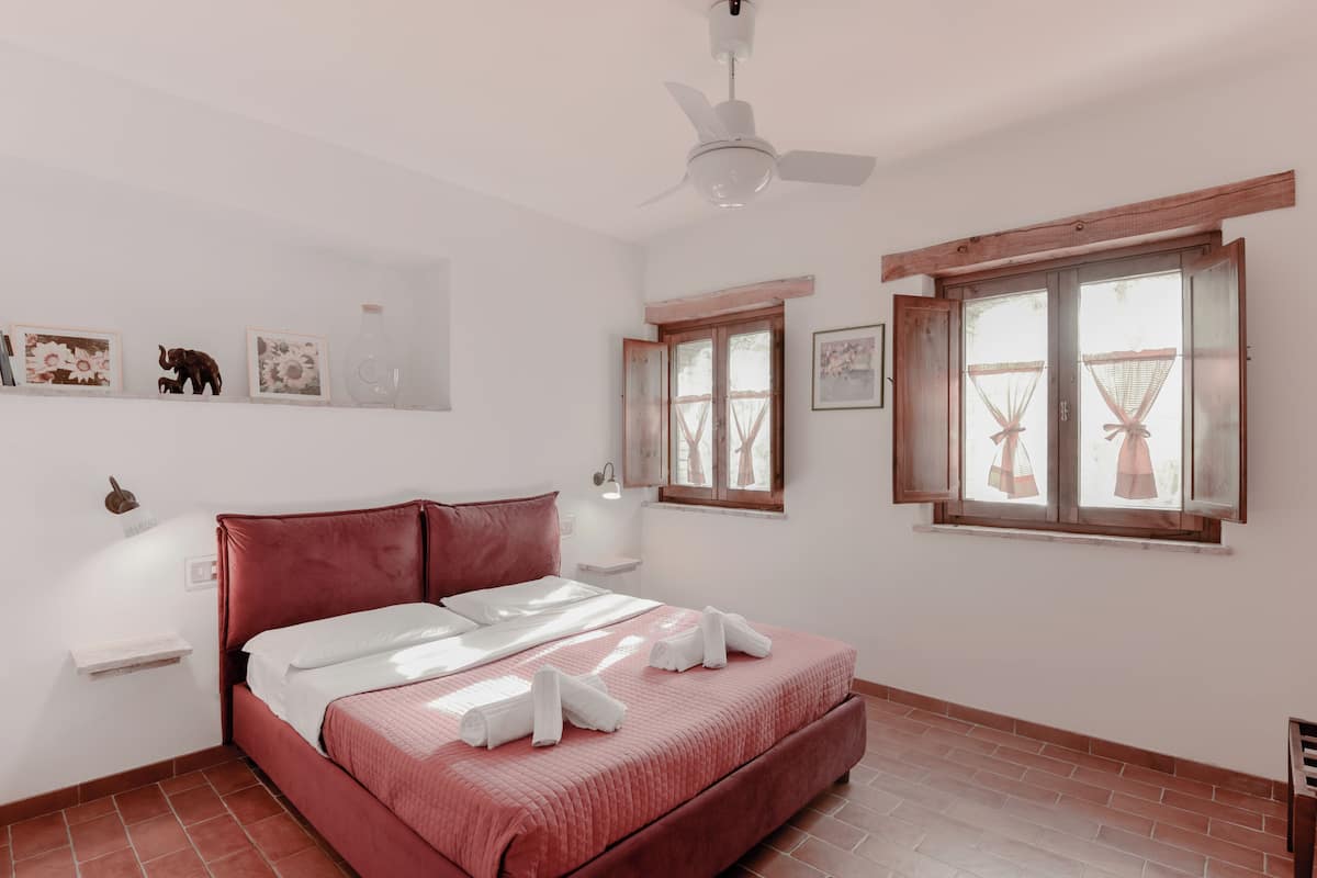 Signature Apartment, 1 Queen Bed with Sofa bed, Garden View, Garden Area | 1 bedroom, premium bedding, down comforters, individually decorated