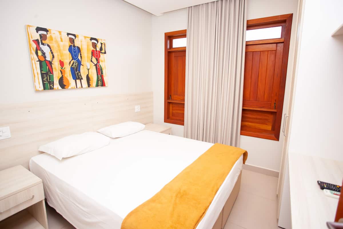 Ropa de cama hipoalergénica, minibar, muebles diferentes y wifi gratis