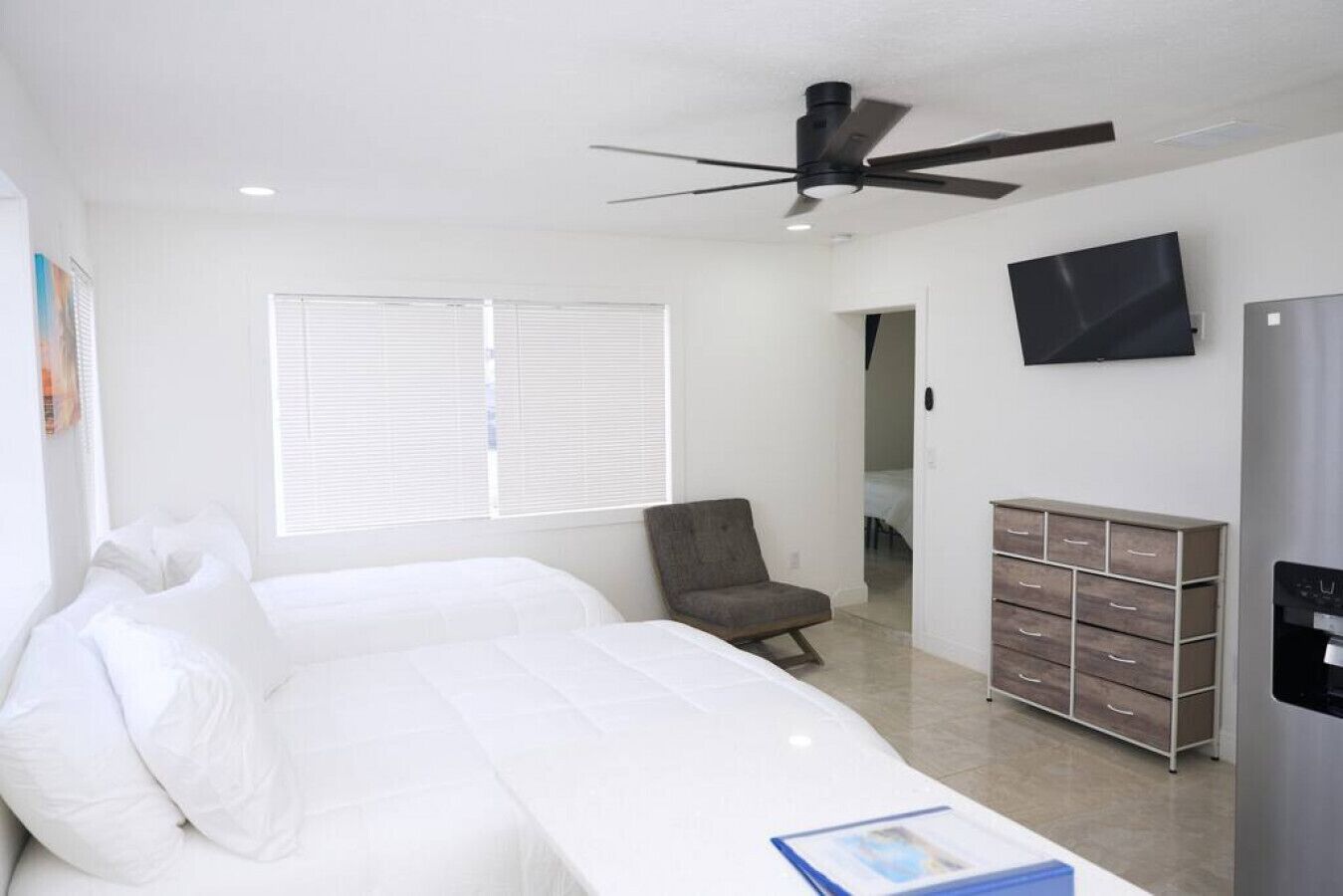 Large 2 bedroom with Oceanview across from Beach!