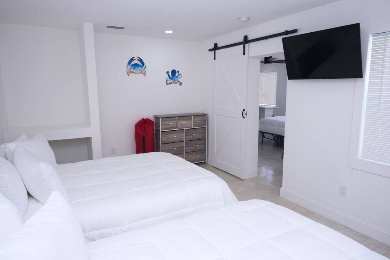 Large 2 bedroom with Oceanview across from Beach!