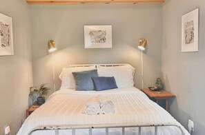 Room - Mountain Koru - Tiny House in Thomas WV (Thomas)
