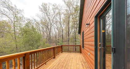 Secluded Getaway with Private Meramec River Access and Floating