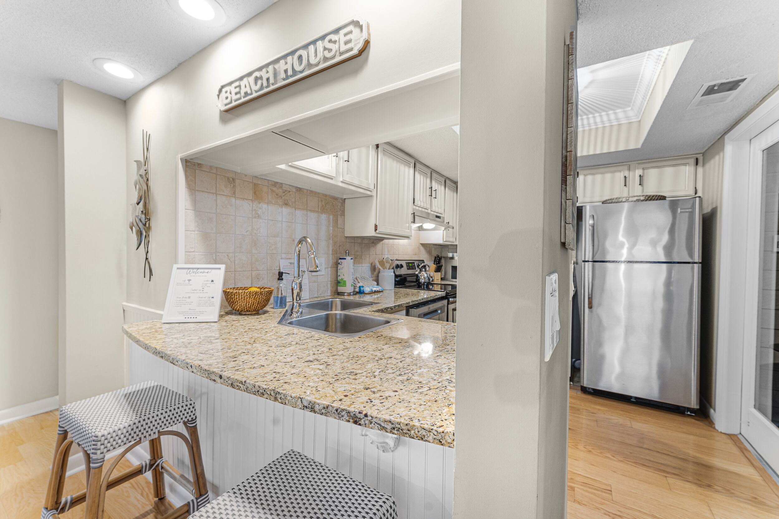 Condo, 1 King Bed with Sofa bed, Patio (1669) | Private kitchen | Fridge, microwave, oven, stovetop