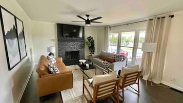 Smart TV, table tennis, offices