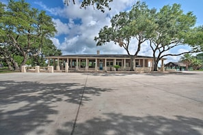 Villa (Multiple Bedrooms) | Interior - Lakefront Wallis Ranch w/ Private Beach & Patio! (Wallis)