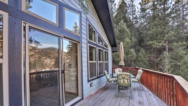 Unclassified image, 1 of 33, button - Bright Idaho Springs Cabin w/ Mountain Views! (Idaho Springs)