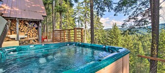Alpine Retreat w/ Hot Tub & Mountain Views!