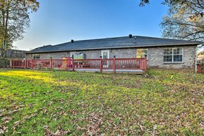 Exterior - Auburn Home w/ Private Yard < 4 Mi to Campus! (Auburn)