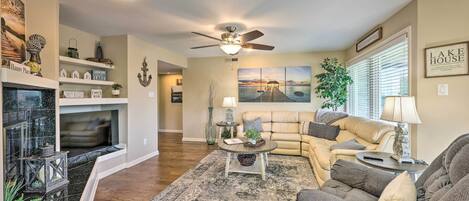 Apartment (2 Bedrooms) | Front of property