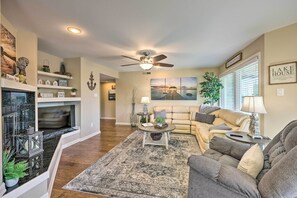 Apartment (2 Bedrooms) | Front of property