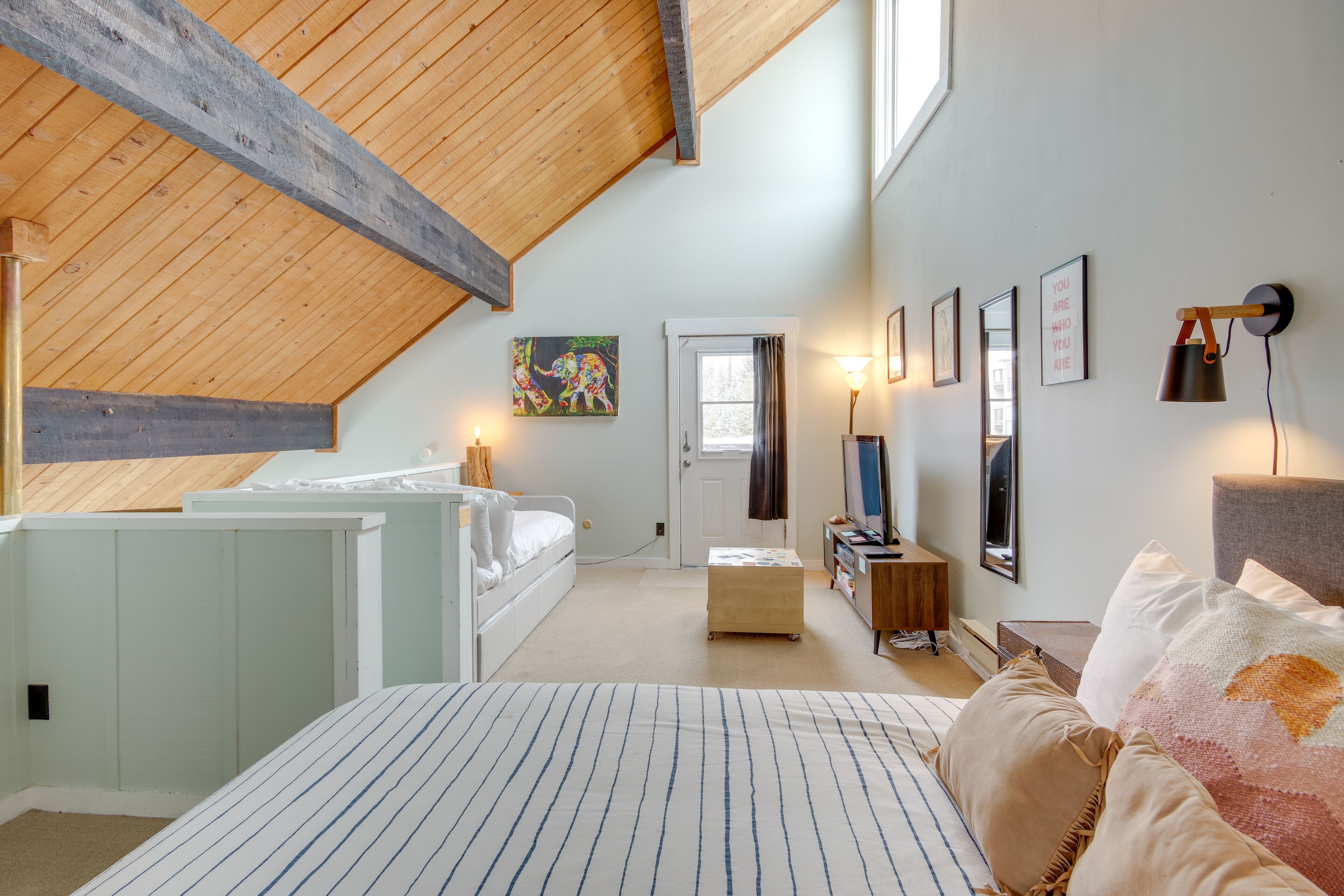 Big Sky 'gwen's Getaway' Condo w/ Mtn Views!