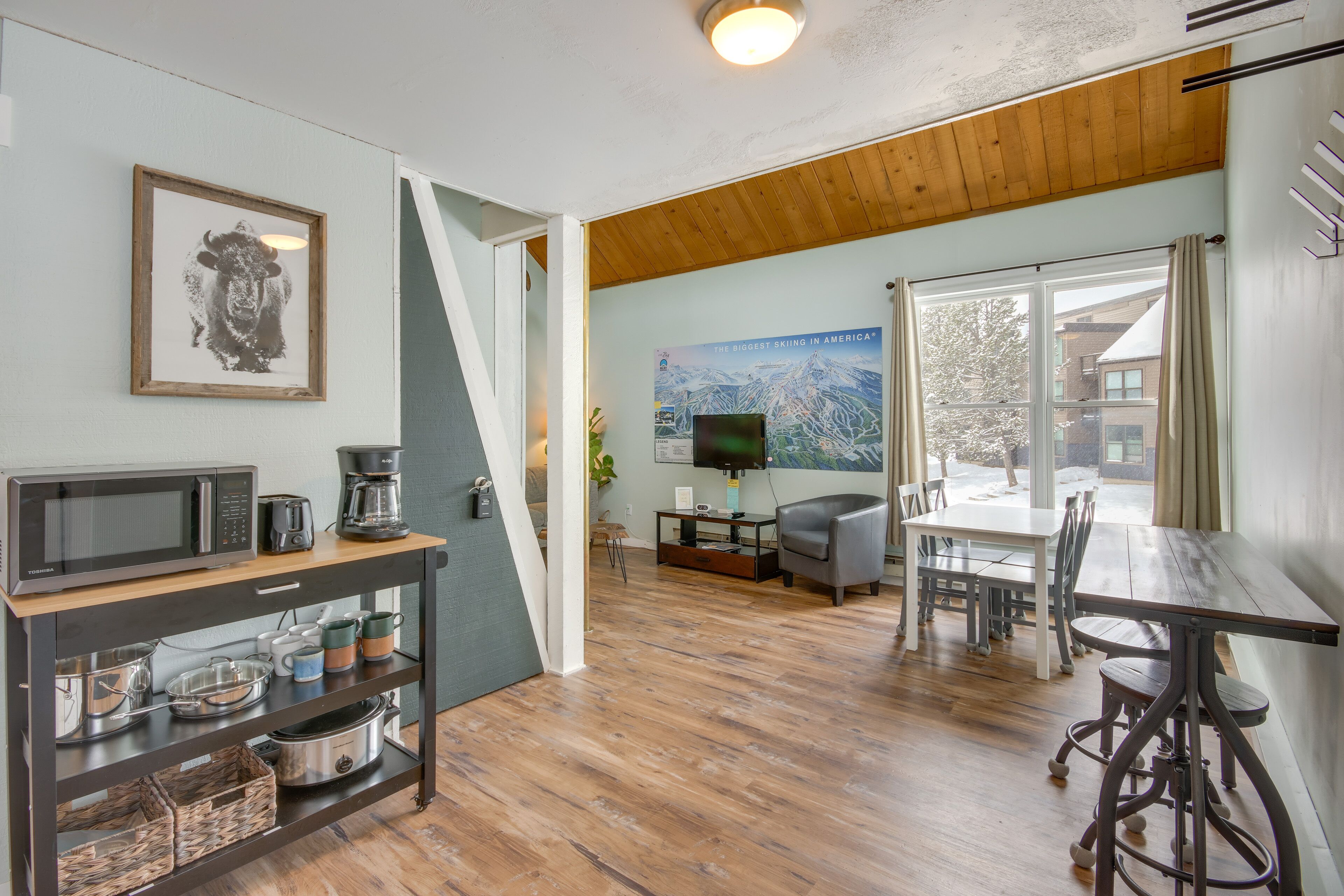 Big Sky 'gwen's Getaway' Condo w/ Mtn Views!