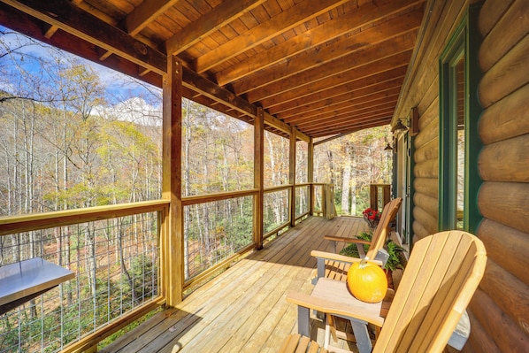 House (2 Bedrooms) | Interior - Cabin on 22 Acres w/ Patio - 3 Mi to Blowing Rock! (Lenoir)