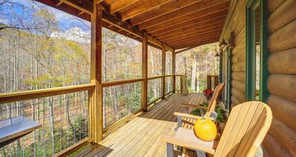 Cabin on 22 Acres w/ Patio - 3 Mi to Blowing Rock!