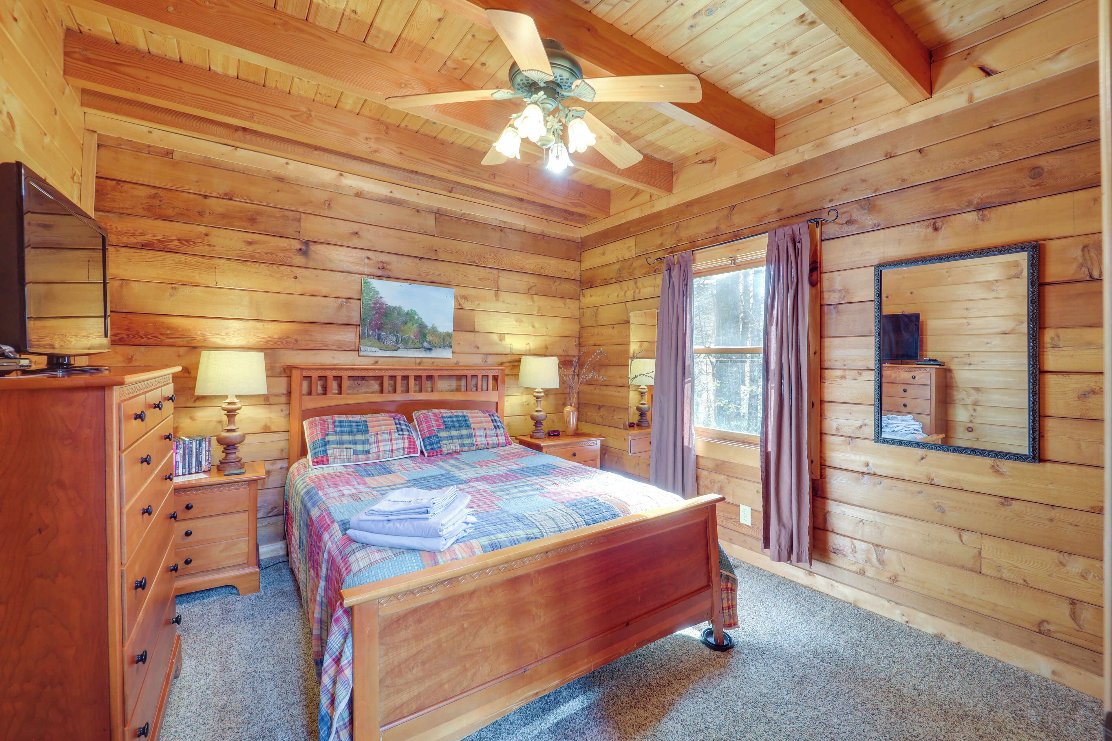 House (2 Bedrooms) | Interior