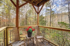 House (2 Bedrooms) | Interior - Cabin on 22 Acres w/ Patio - 3 Mi to Blowing Rock! (Lenoir)