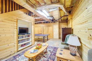 House (2 Bedrooms) | Interior - Cabin on 22 Acres w/ Patio - 3 Mi to Blowing Rock! (Lenoir)