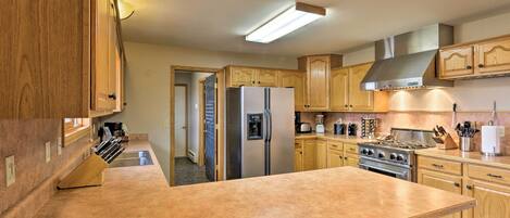 House (3 Bedrooms) | Interior