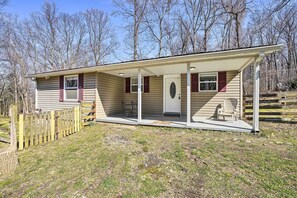 House (3 Bedrooms) | Interior - Charming Home With Yard Near Shenandoah River! (Harpers Ferry)