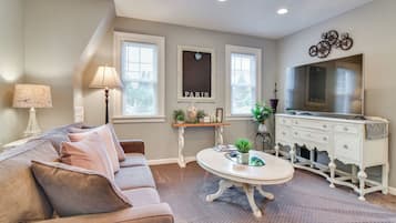 Casa (1 Bedroom) | Área de estar | TV