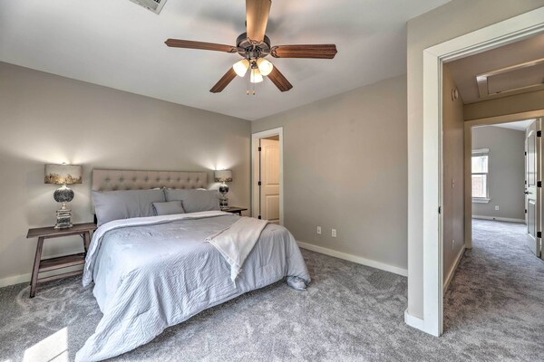 Charming Springdale Townhome ~ 5 Mi To Dtwn! - Springdale, AR