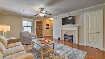 Apartment (2 Bedrooms) | Front of property