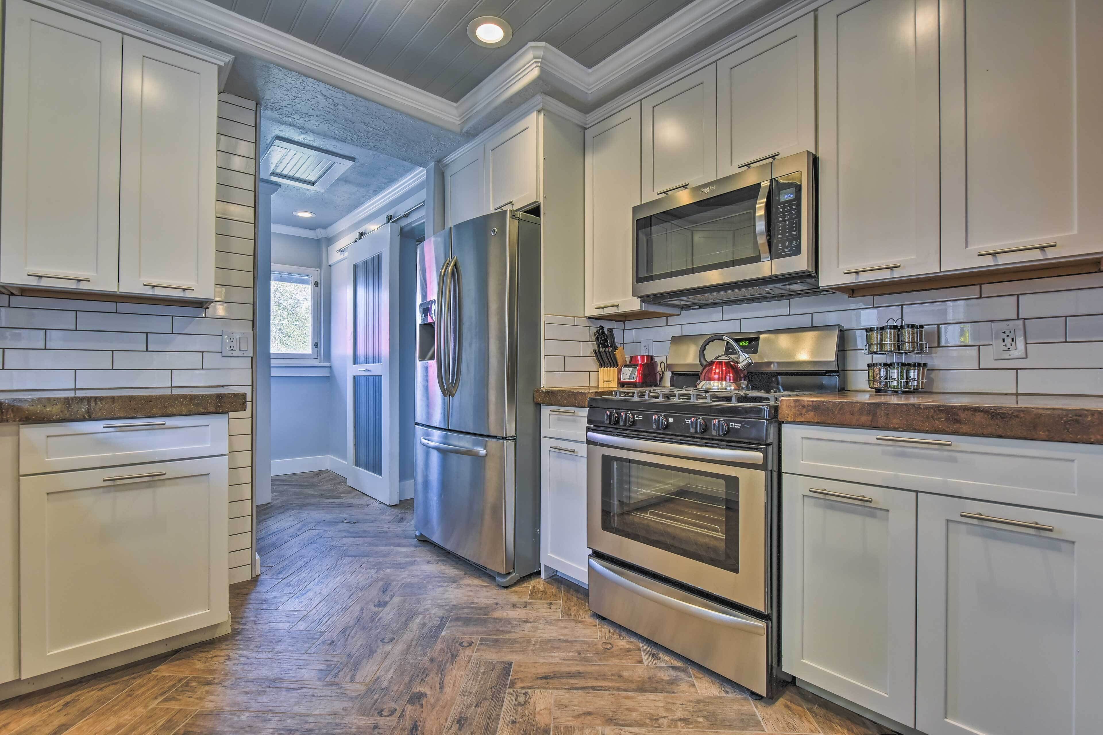 House (5 Bedrooms) | Interior