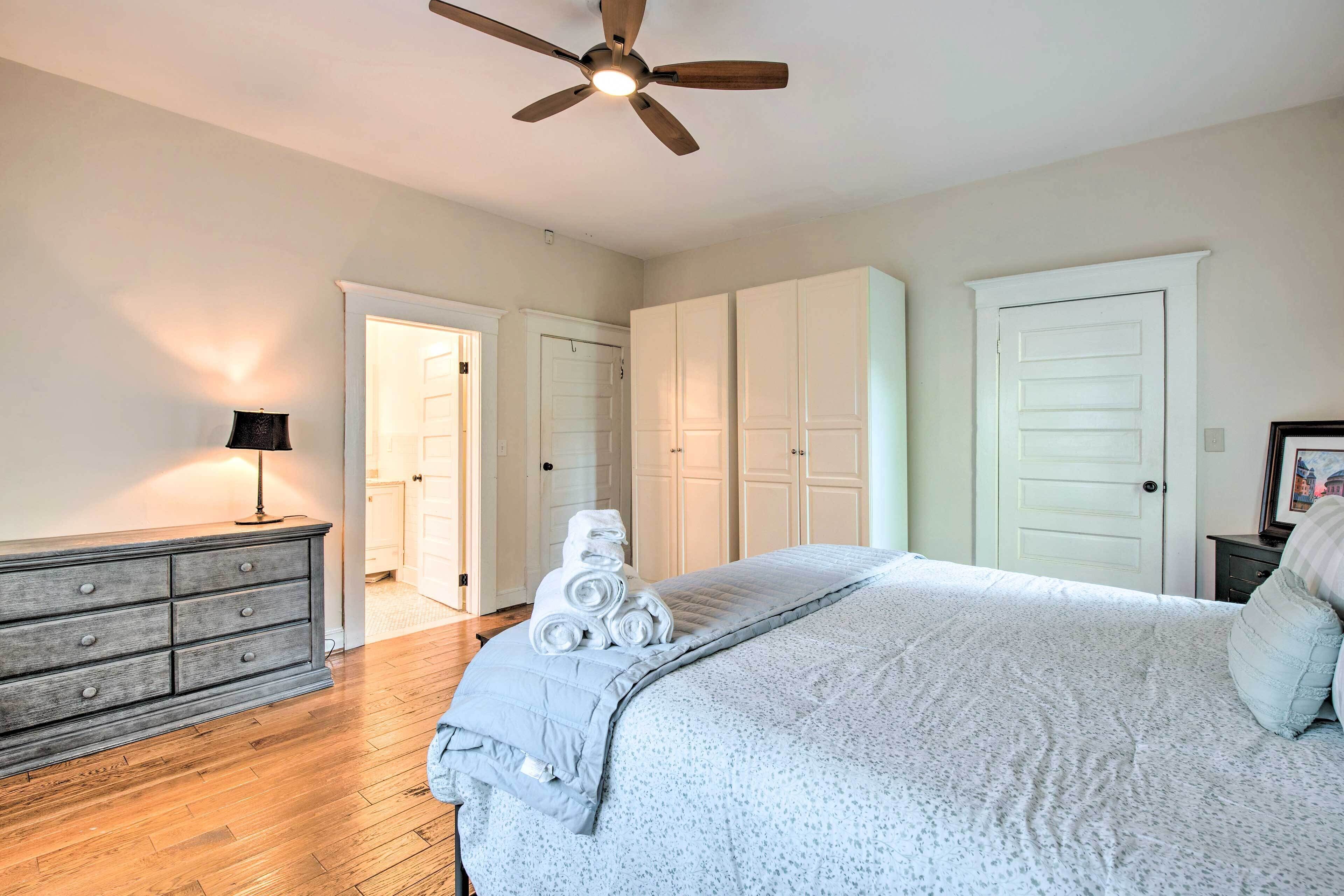 House (3 Bedrooms) | Interior