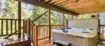 Cold Springs Mountain Cabin: Hot Tub & Generator