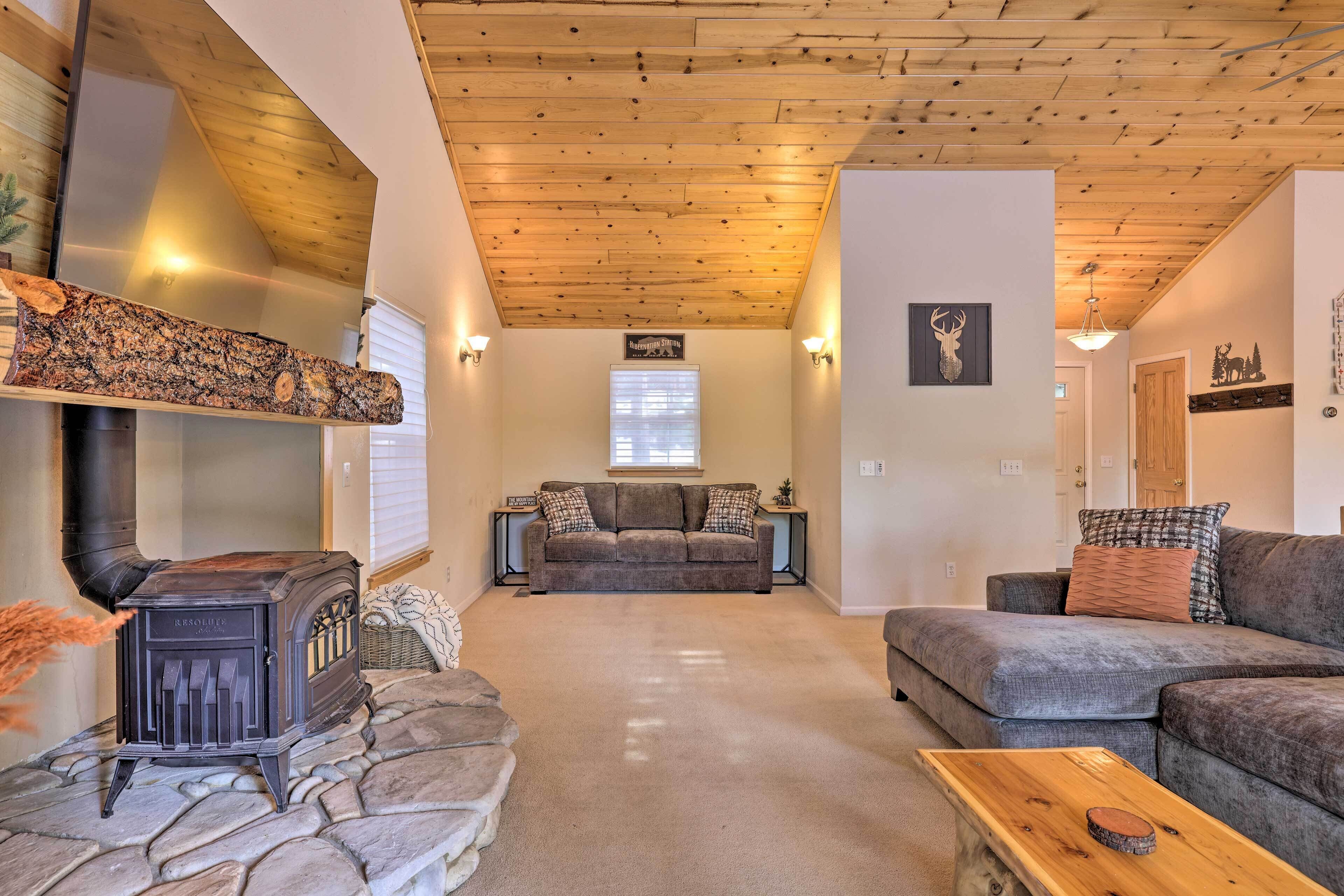 House (3 Bedrooms) | Interior