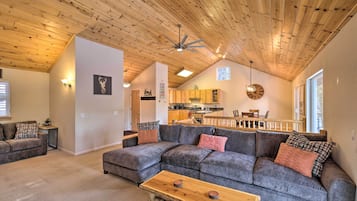 House (3 Bedrooms) | Front of property