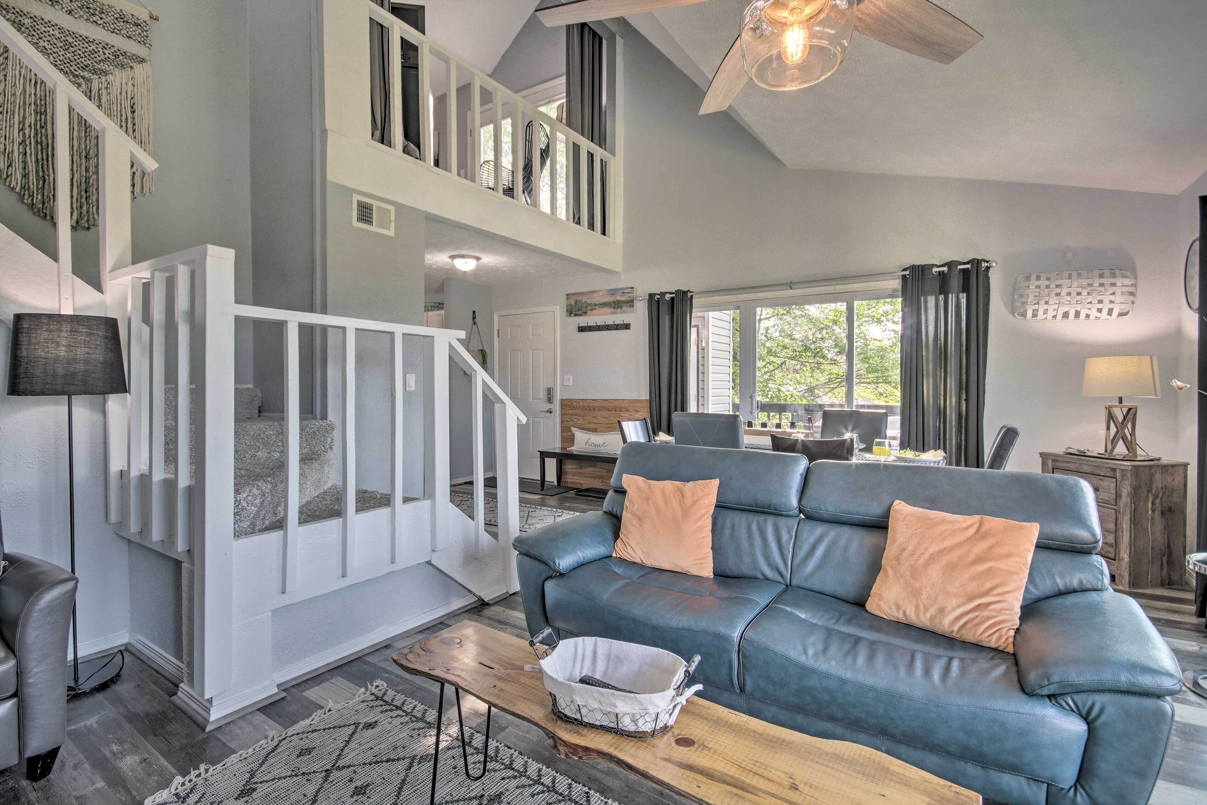 Condo w/ Golf Courses On-site < 1 Mi to Lake