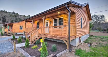Fire Pit: Cozy Bryson City Cabin on Tuck River