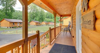 Fire Pit: Cozy Bryson City Cabin on Tuck River