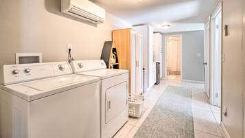 Cottage (4 Bedrooms) | Interior