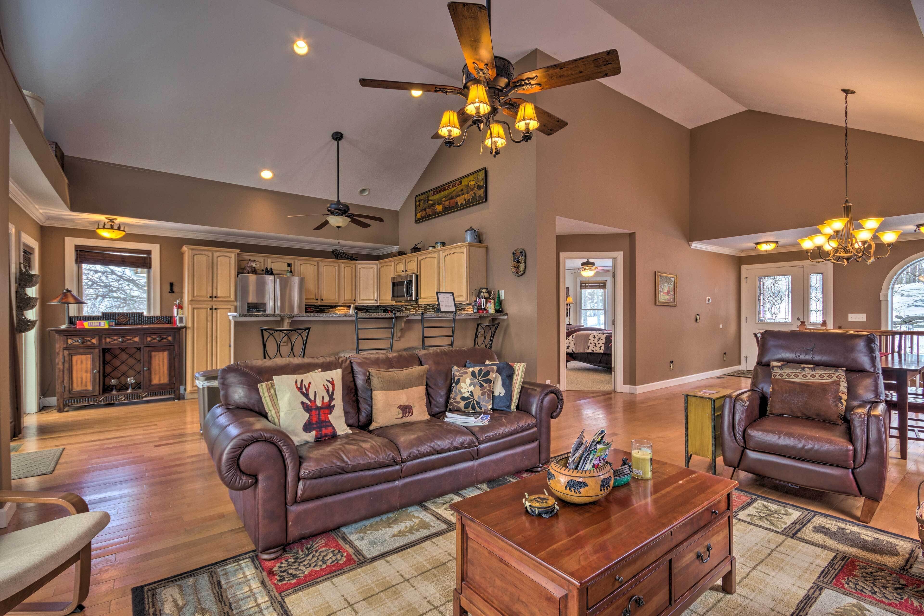 House (4 Bedrooms) | Interior