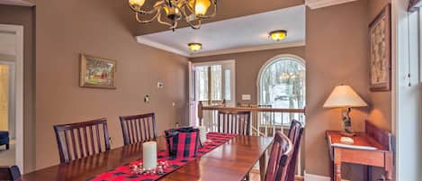 House (4 Bedrooms) | Interior