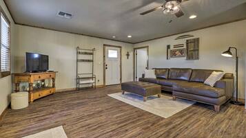 Apartment (0 Bedroom) | Interior