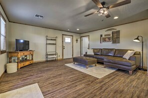 Apartment (0 Bedroom) | Interior