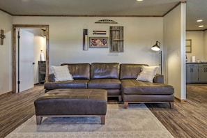 Interior - Cozy Fredericksburg Studio Near Wineries! (Fredericksburg)