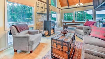 House (3 Bedrooms) | Front of property