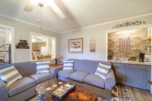 Apartment (2 Bedrooms) | Interior - Hike, Golf & Ski: Beech Mtn Condo w/ Resort Perks! (Banner Elk)