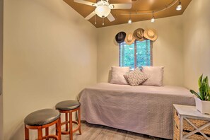 Cottage (2 Bedrooms) | Interior