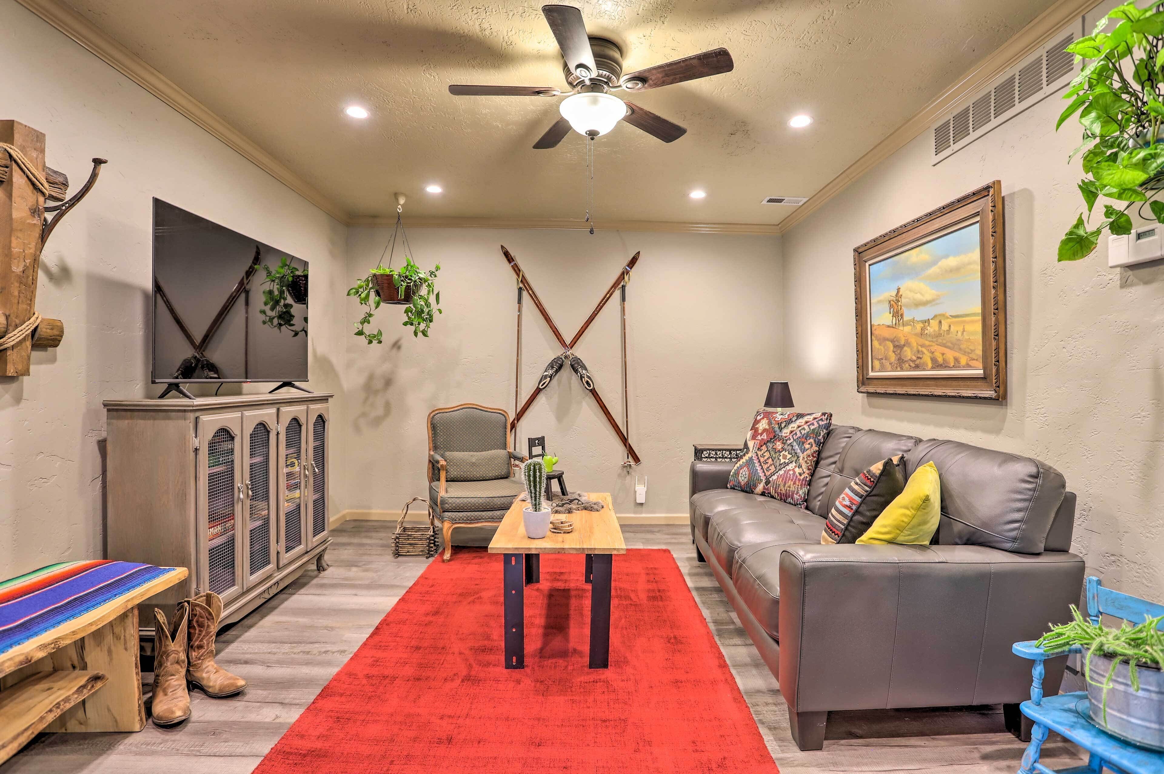 Colorado Cowboy Cottage: 12 Mi to Dtwn Denver