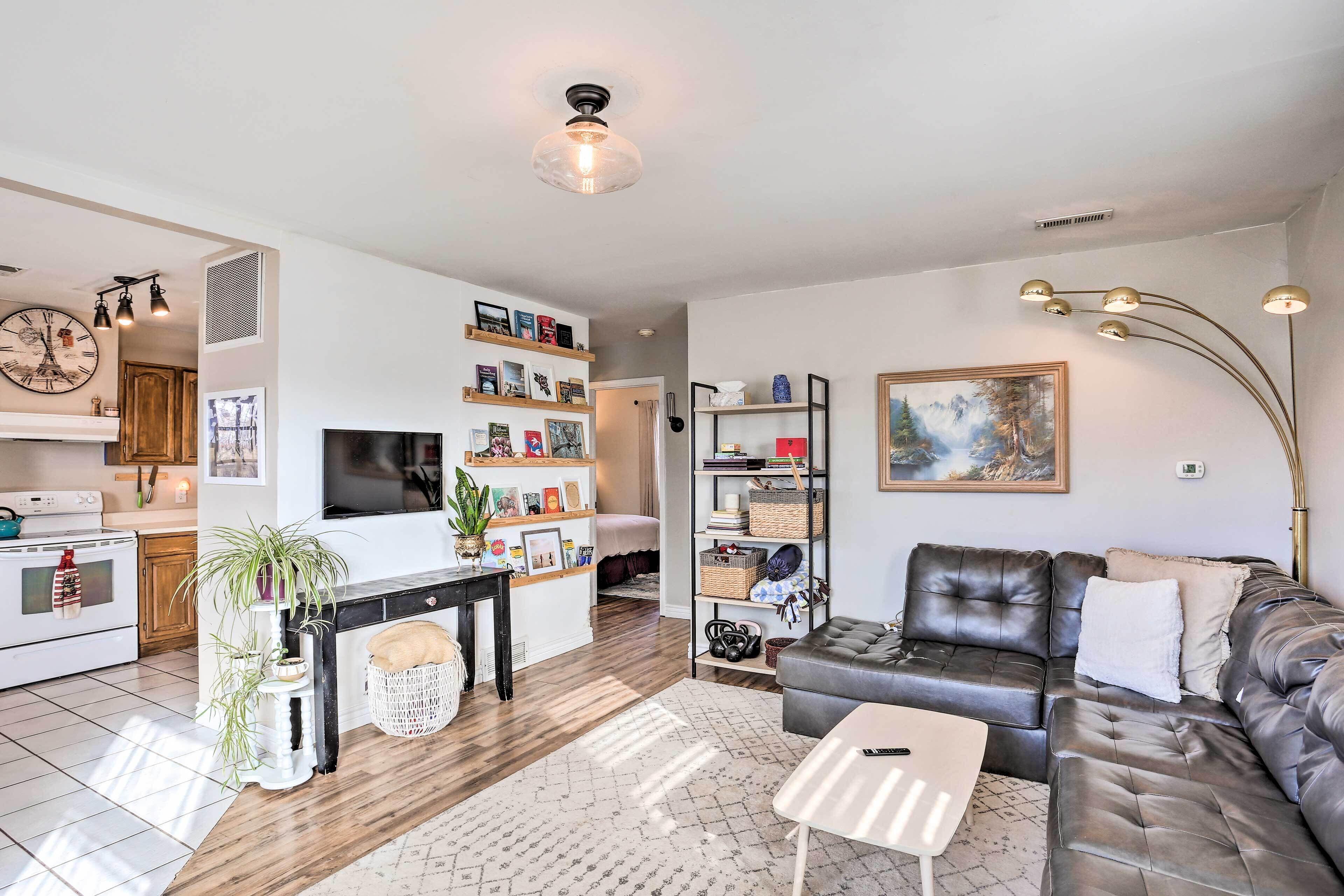 Cozy Rapid City Escape w/ Outdoor Fire Pit!