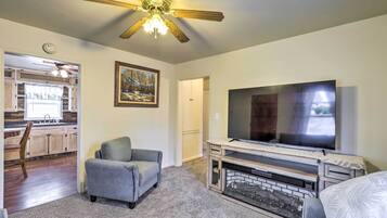 ํ์ฐ์ค (3 Bedrooms) | ๋ด๋ถ