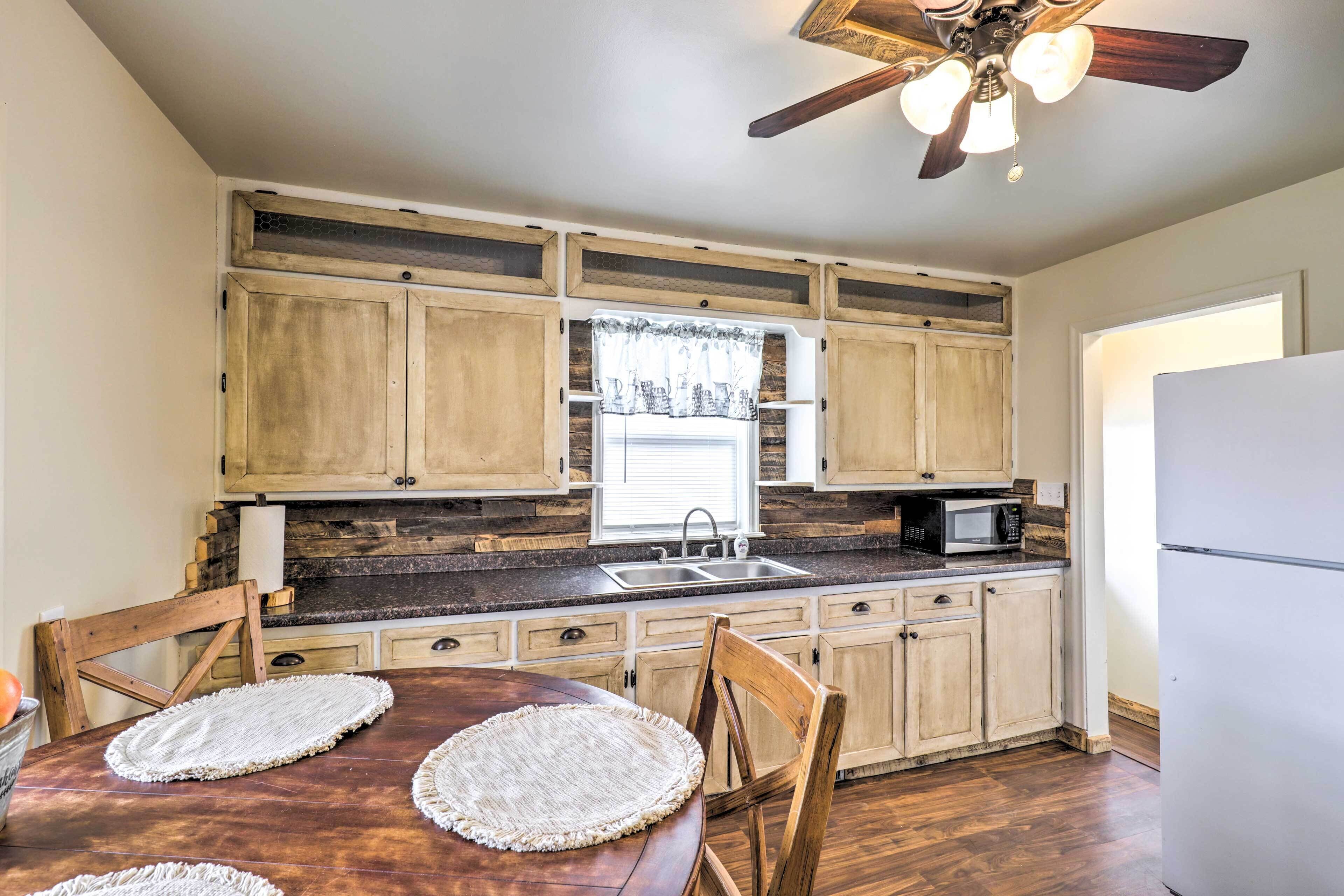 House (3 Bedrooms) | Interior