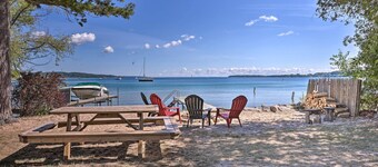 Rustic Suttons Bay Cottage: Shared Dock & Fire Pit